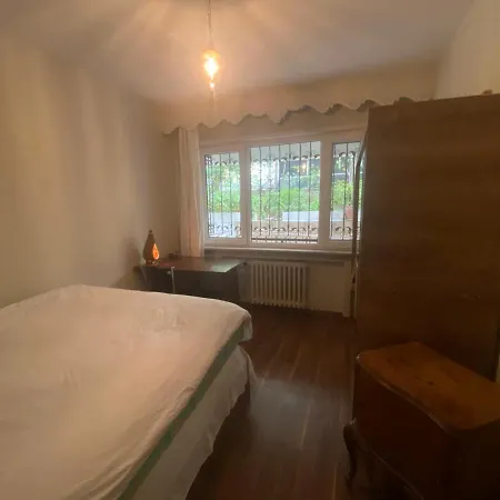 Sehrin Merkezinde Hotel Estambul